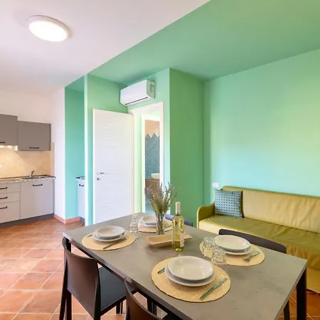 Isa-residence With Swimming-pool In Isola Rossa, With Air Conditioning And Private Outdoor Area 아파트호텔 이솔라 로사