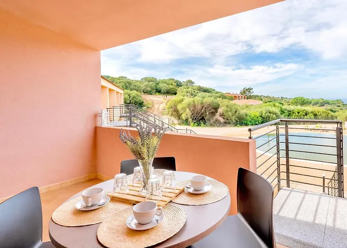 Isa-residence With Swimming-pool In Isola Rossa, With Air Conditioning And Private Outdoor Area Apartmanhotel Isola Rossa